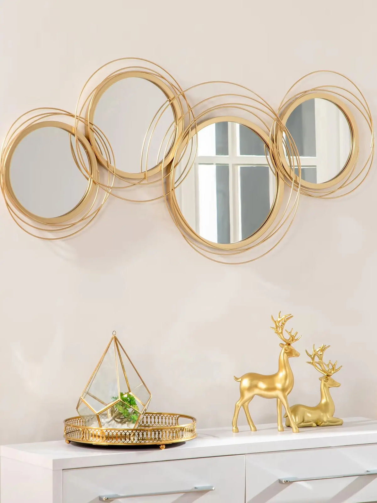 HOMCOM Modern Metal Wall Mirror Sculpture for Stylish Home Decor